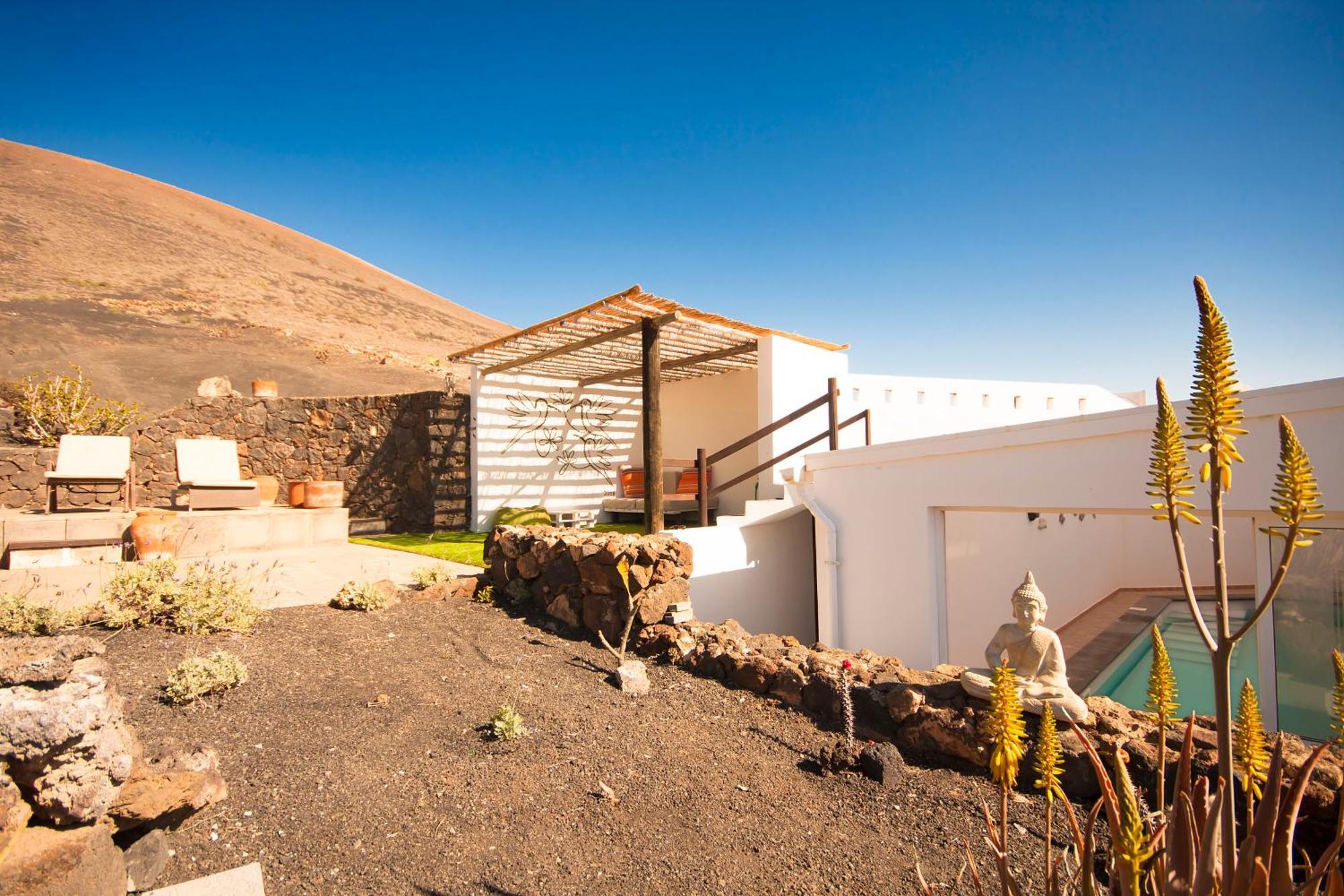 Casa Frangipani Tias